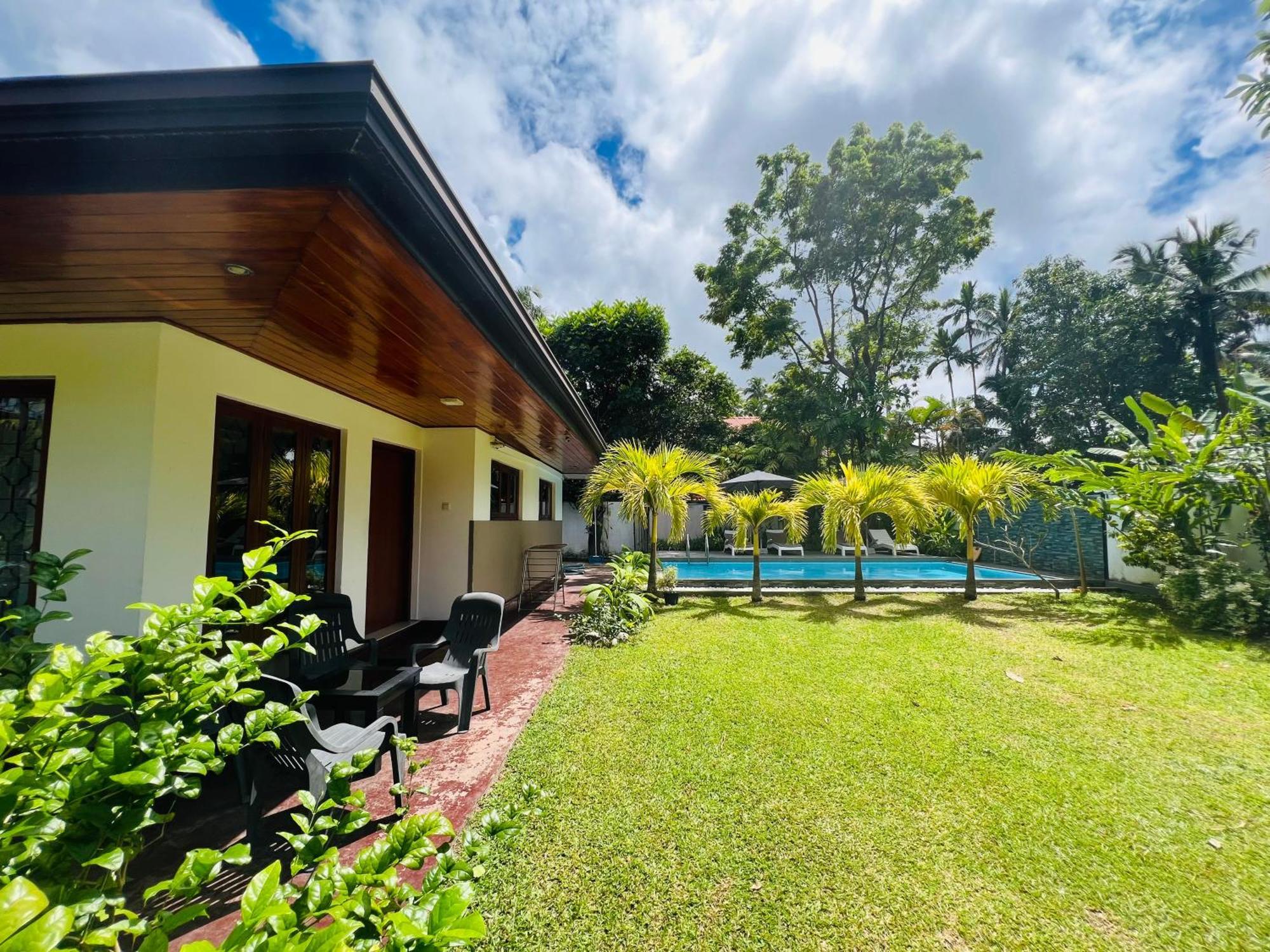 Jaya Villa Хиккадува Экстерьер фото